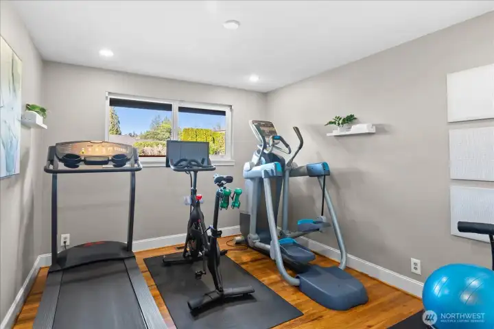 4th bedroom used as home gym