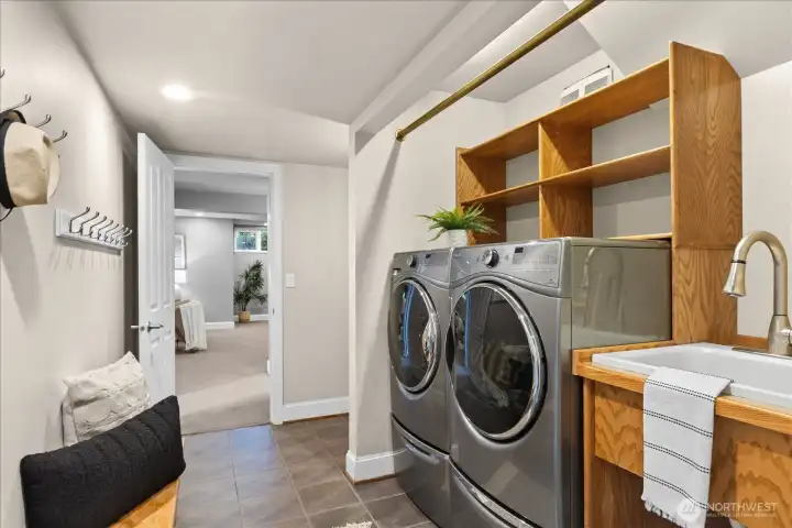Laundry/mud room conveniently located off the garage