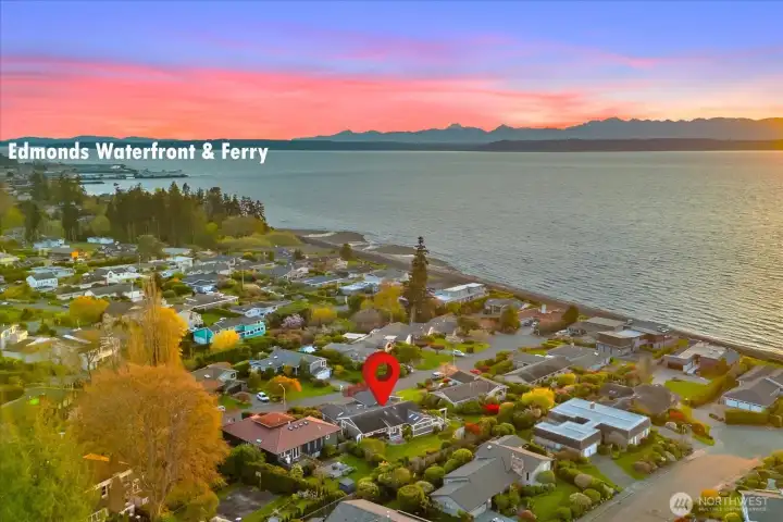 Epic location just minutes to downtown Emdonds!