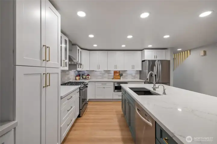 Gorgeous newly remodeled kitchen
