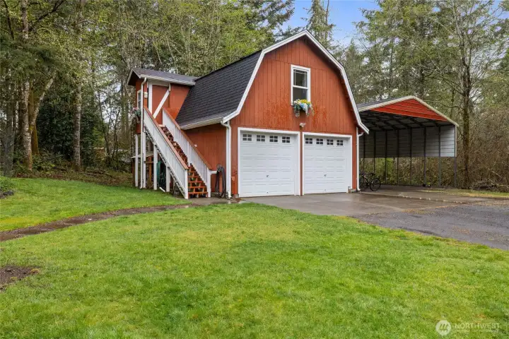 Detached shop with studio and carport!