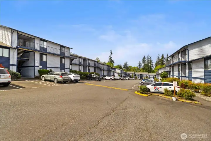 Community with plenty guest parking stalls