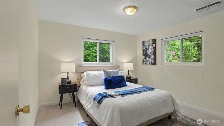 The home features standard sized rooms, all with Oak flooring hidden beneath fresh, new carpet. The home features standard sized rooms, all with Oak flooring hidden beneath fresh, new carpet.