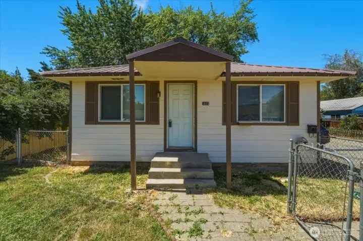 Excellent opportunity for investors and owner-occupants alike! Excellent opportunity for investors and owner-occupants alike!