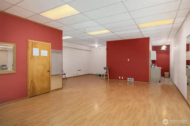 Commercial Unit Commercial Unit