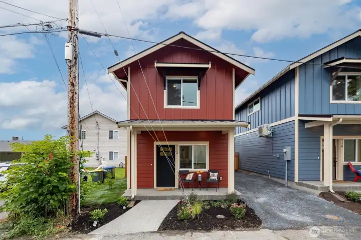 Welcome to 212 Carolina St.