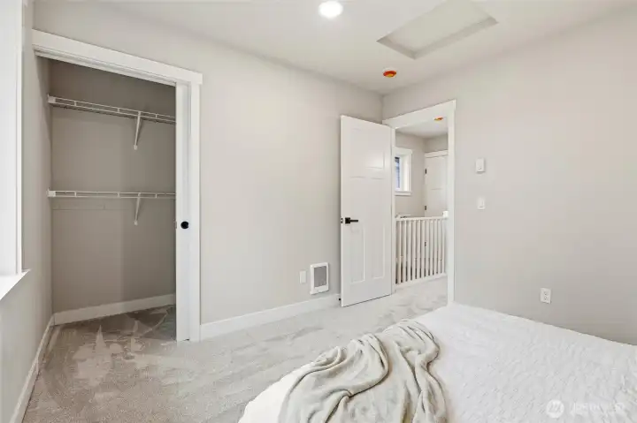 Deep closet