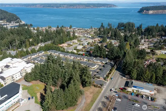 Condo is close to downtown Gig Harbor