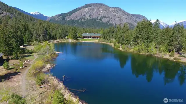 Lakeside Lot B is a real gem to behold all seasons. Freestone Inn at Wilson Ranch and the Pool & Spa are a tremendous amenity. Recreation, refresh, rest and renew here!