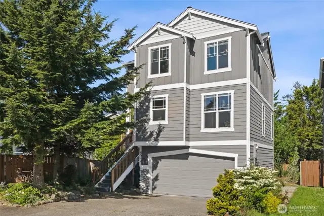 Oversized 740sf garage