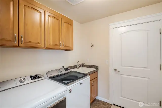 Laundry Room & door to Garage