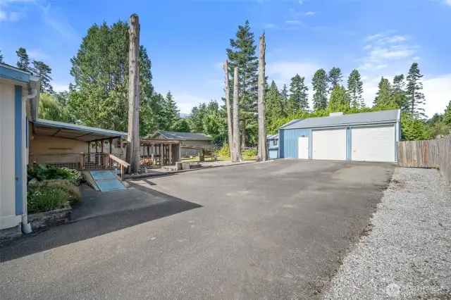 Plenty of parking for an RV or boat!