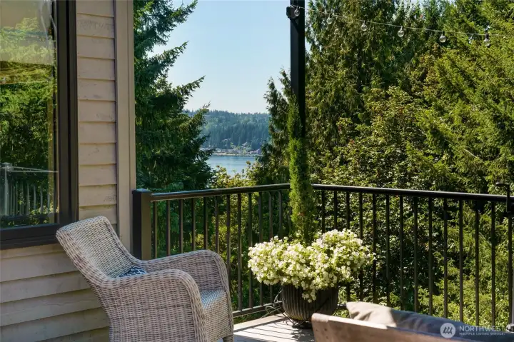 Peak-a-boo view of Lake Sammamish from the serene deck.