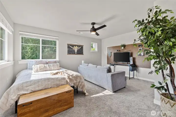 4th bedroom/bonus room