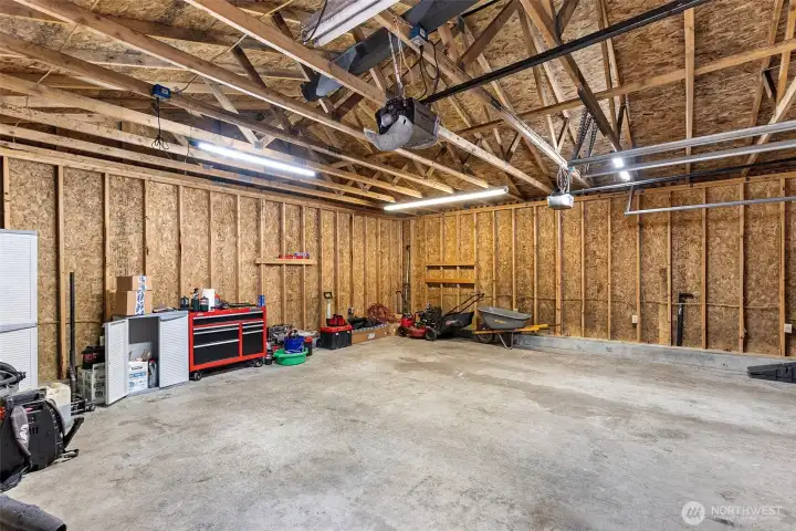 576 sqft detached garage