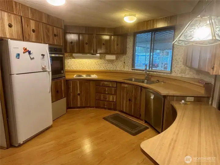 Good size kitchen with lots of cabinet space