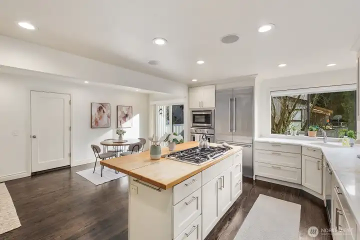 Kitchen with a dedicated eating space off the south-side patio
