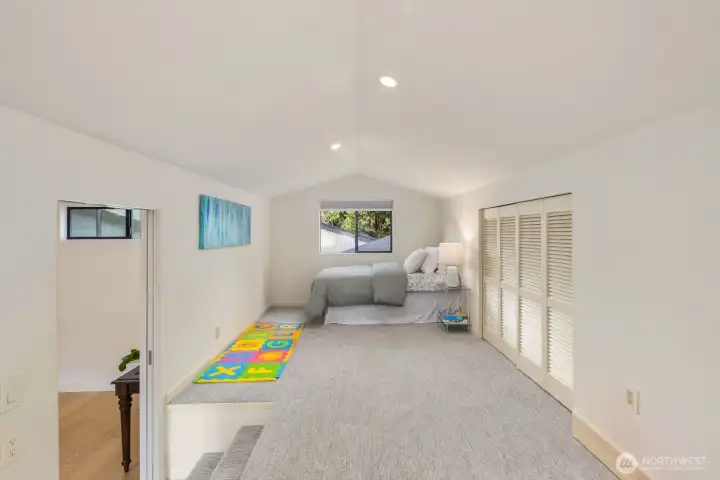 3+ bedroom or office space