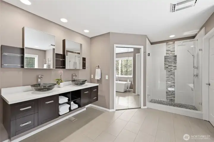 The primary bathroom has 2 walk-in closets.