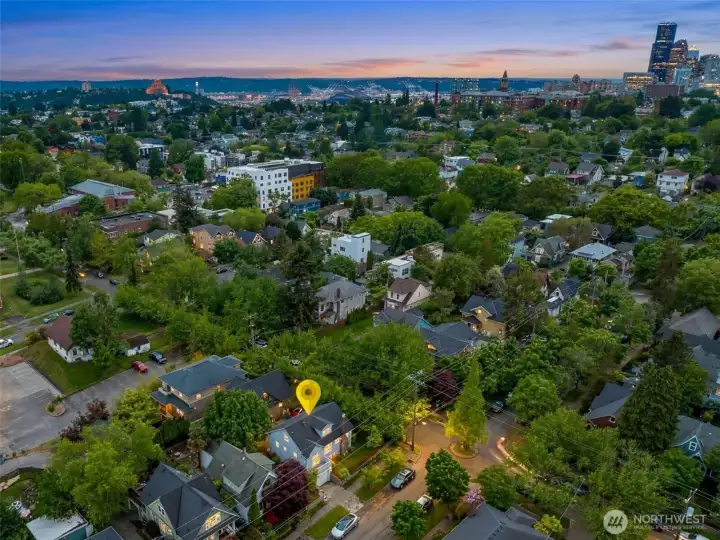 Enjoy easy access to local favorites, parks, and cafes, with nearby hotspots in Capitol Hill, Madrona, and downtown just minutes away