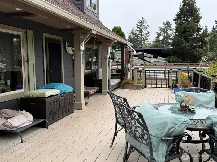 Front yard deck