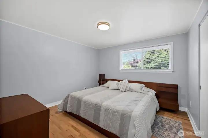 Primary bedroom, 11'9" x 11'1". Primary bedroom, 11'9" x 11'1".