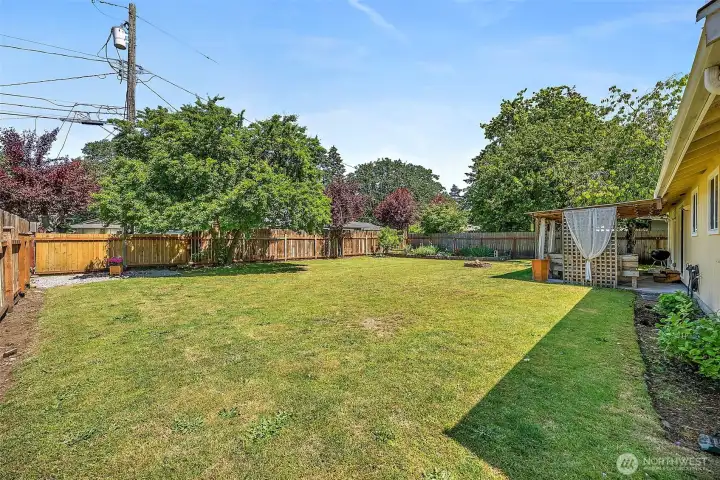 Fully fence and flat backyard. Fully fence and flat backyard.
