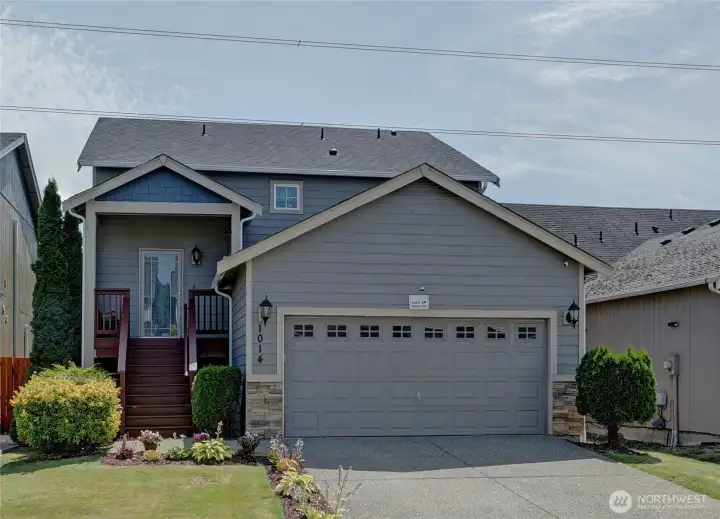 Welcome home! Come inside and discover the perfect place to create new memories. Welcome home! Come inside and discover the perfect place to create new memories.