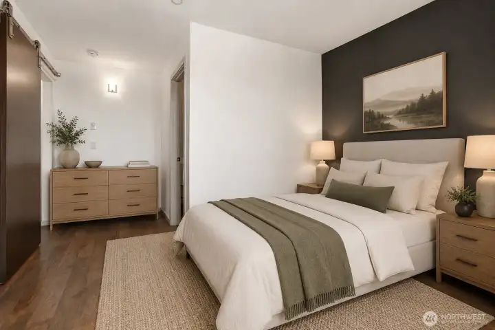 Top Floor Primary Bed w/ En Suite Bath - Virtually Staged