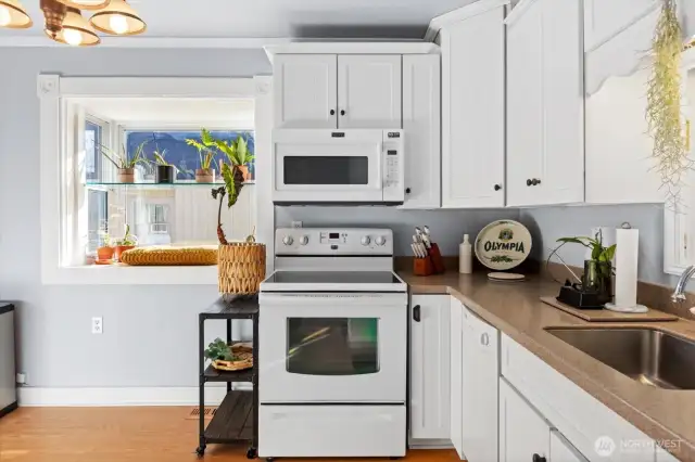 This tidy kitchen provides all the necessities.