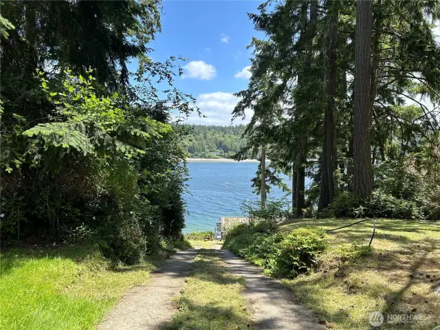 Top of driveway down to the cabin.