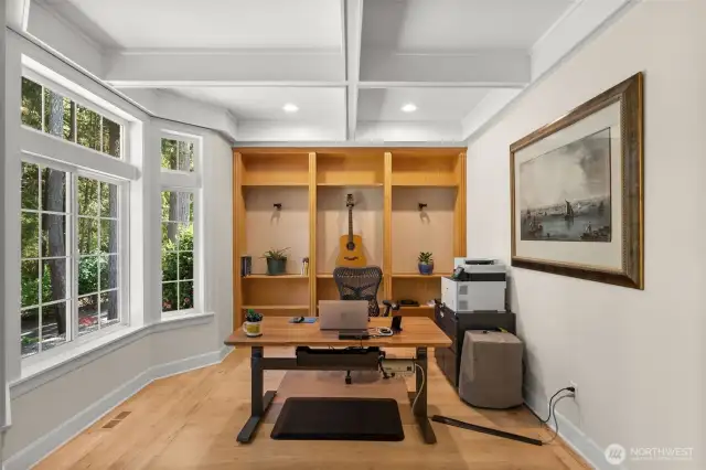 Main Floor office/guest room