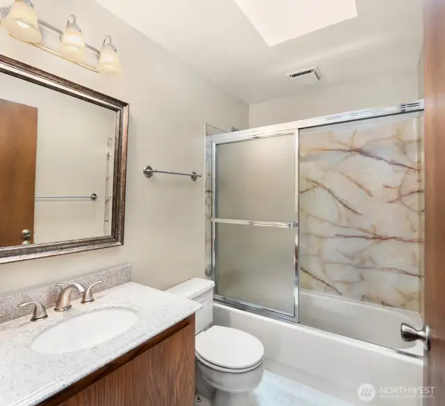 upper guest bath