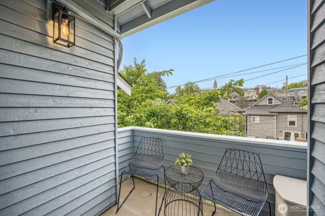 Private balcony off of primary bedroom faces west