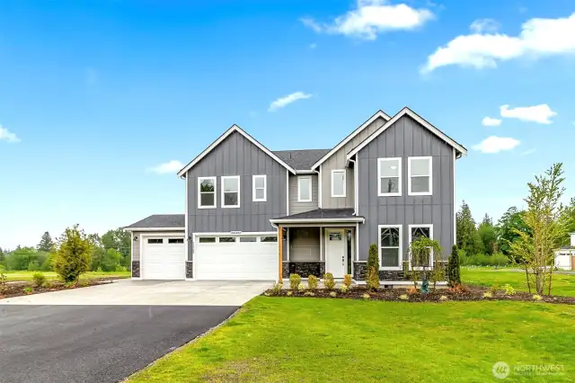 Photographs are for illustrative purposes only. Features, finishes, interior/exterior colors, landscaping and floorplan shown may vary from actual homes built.