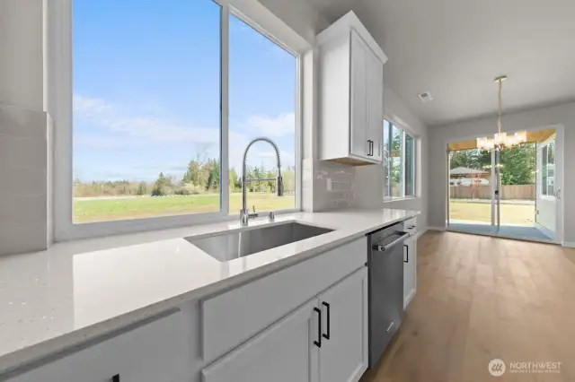 Photographs are for illustrative purposes only. Features, finishes, interior/exterior colors, landscaping and floorplan shown may vary from actual homes built.