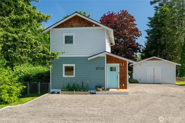This lovely home also has a very large 16x31 shop!