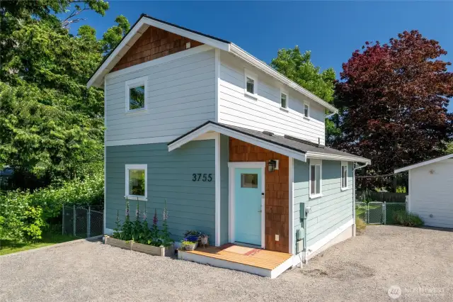 Imagine calling this home!