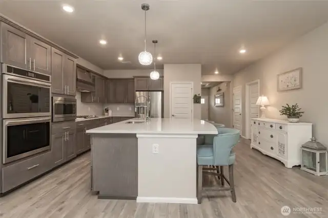 Extra wide chef's island great for entertaining family and friends
