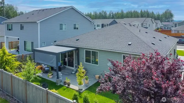 Another view of the spectacular backyard