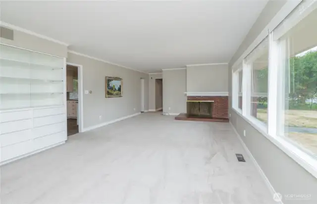Living room/dining room