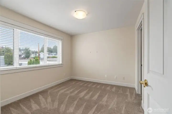 Second bedroom.