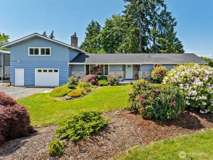 Classic Edgewood Home!