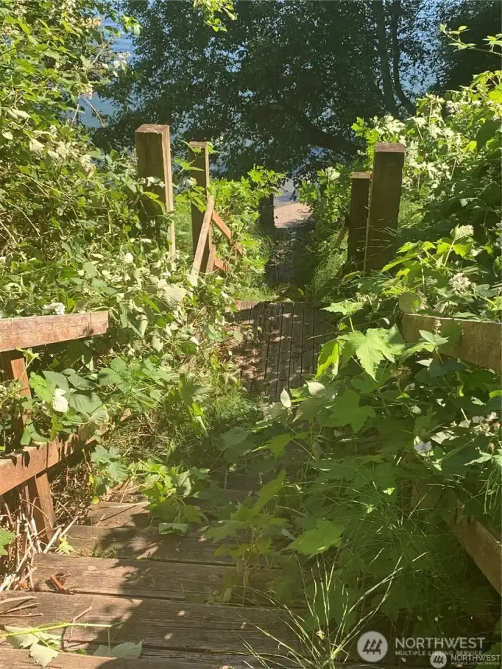 These stairs have seen better days! There are a few missing boards and treads, so use at your own risk.