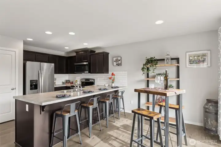 Dining Area & Kitchen with Eating Space