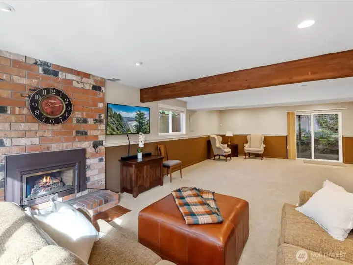 Huge Space for Hobbies, Toys, Games, Guests, You Name It!