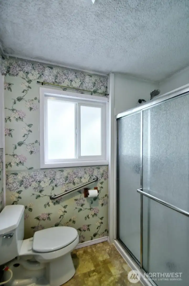 View of the 3/4 hall bath