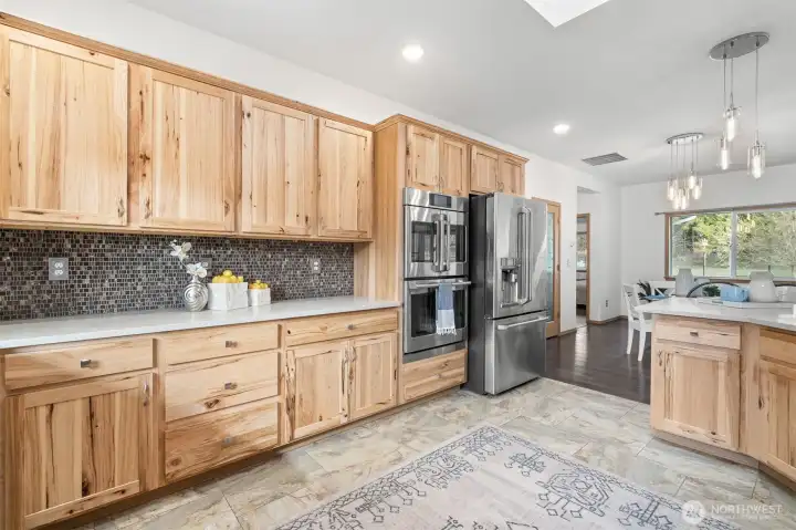 Double Oven and Premium Frig