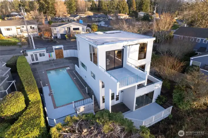 Such a cool property!