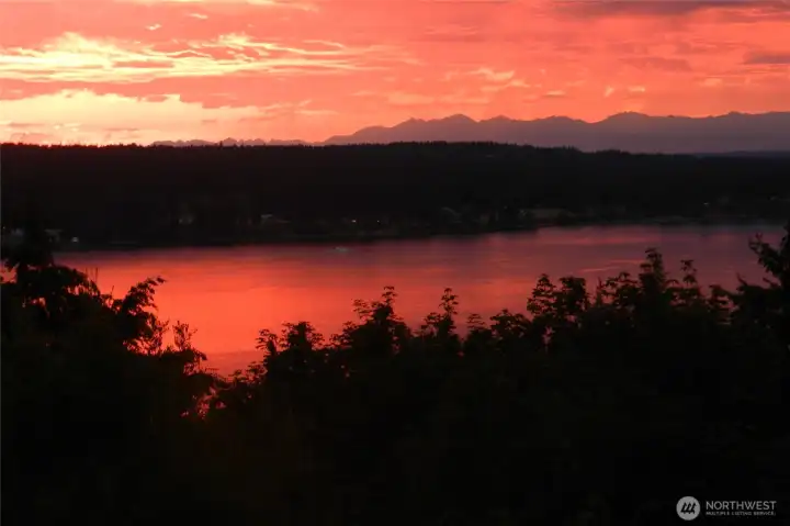 Sensational sunsets all year round.